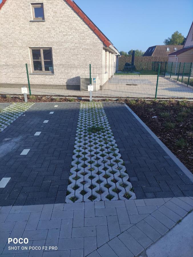 Vakantiewoning Polderhuis 10, Airco En Verwarming In Alle Kamers, Prive Parkeerplaats En Afgesloten Tuin Koksijde Ngoại thất bức ảnh